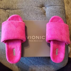 Vionic Pink size 7 slide slippers
